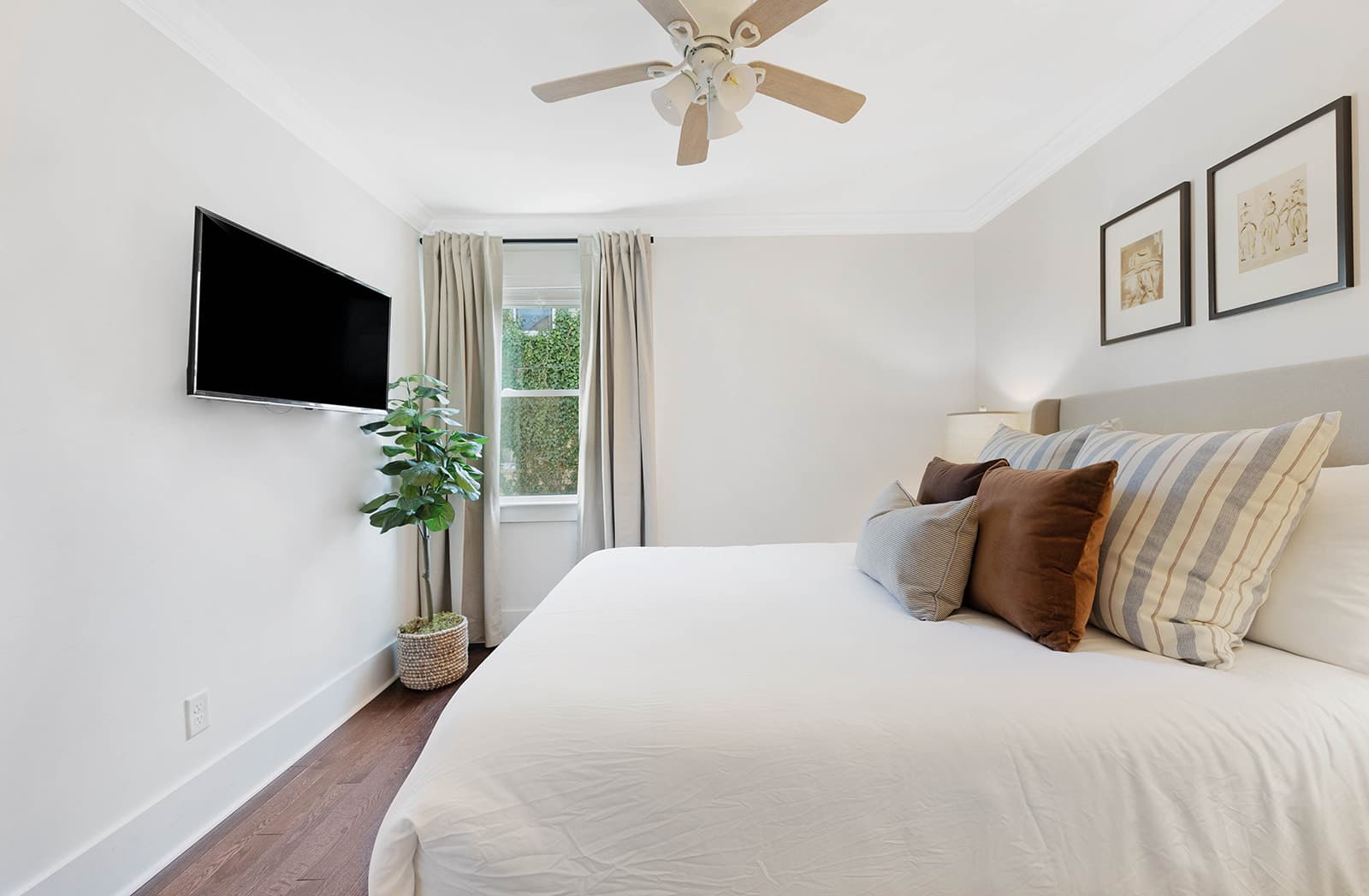 1701 Neal Terrace 11