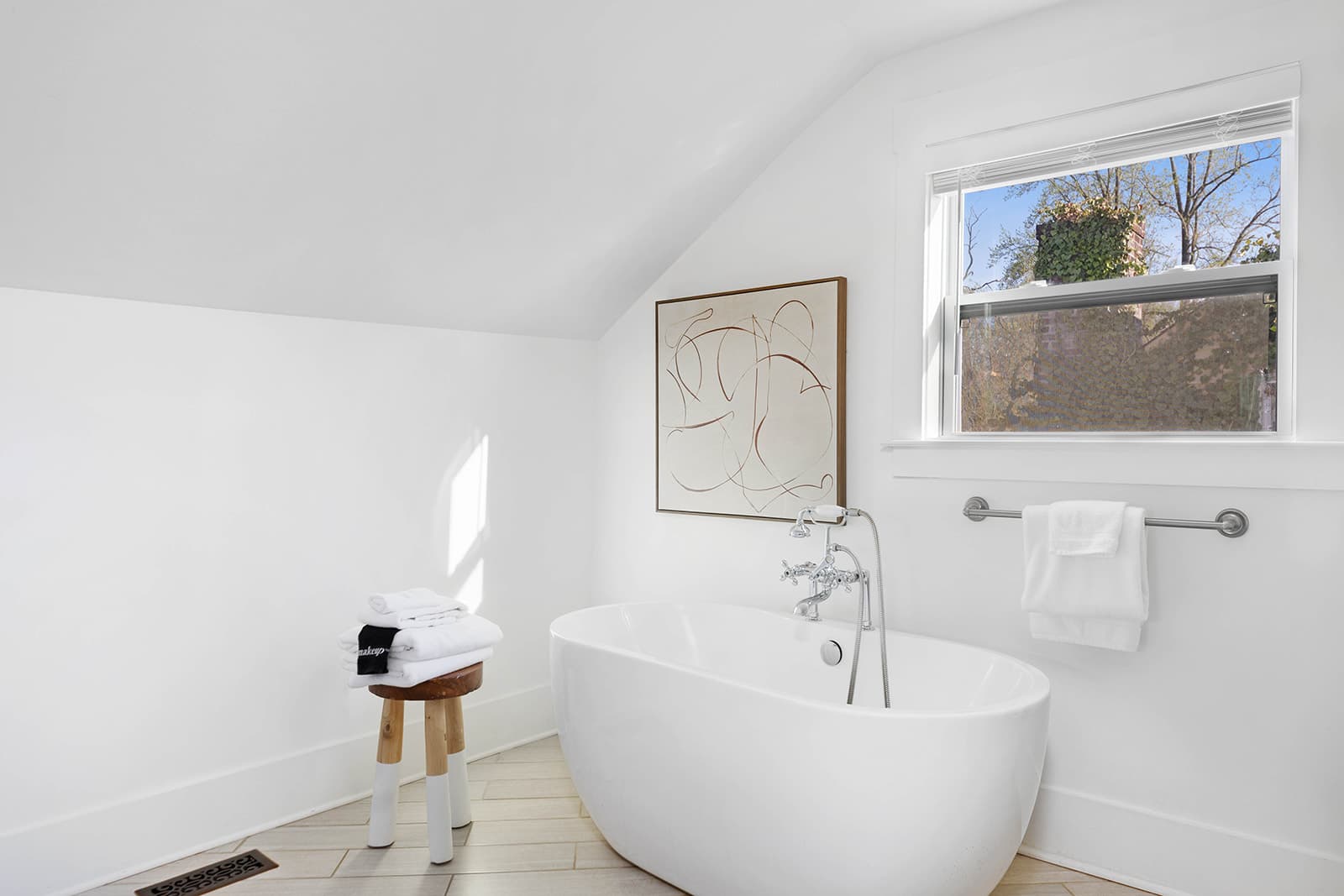 1701 Neal Terrace 5