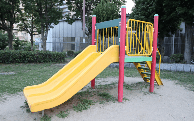 Playground assembly example 4