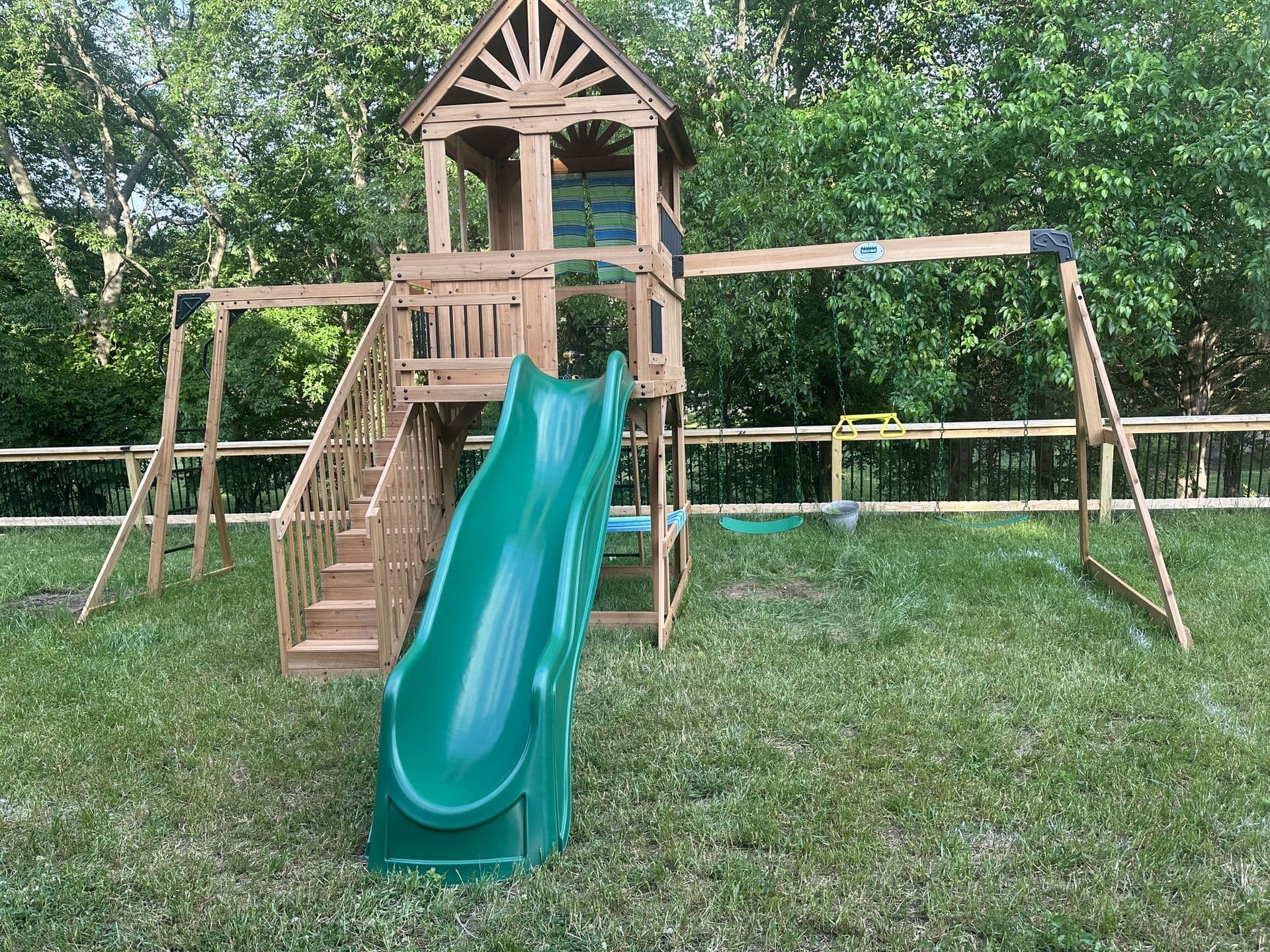 Wooden playset assembled by Vicmar